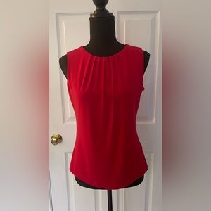 Sleeveless, pleated collar Calvin Klein fitted top, size 2P, red